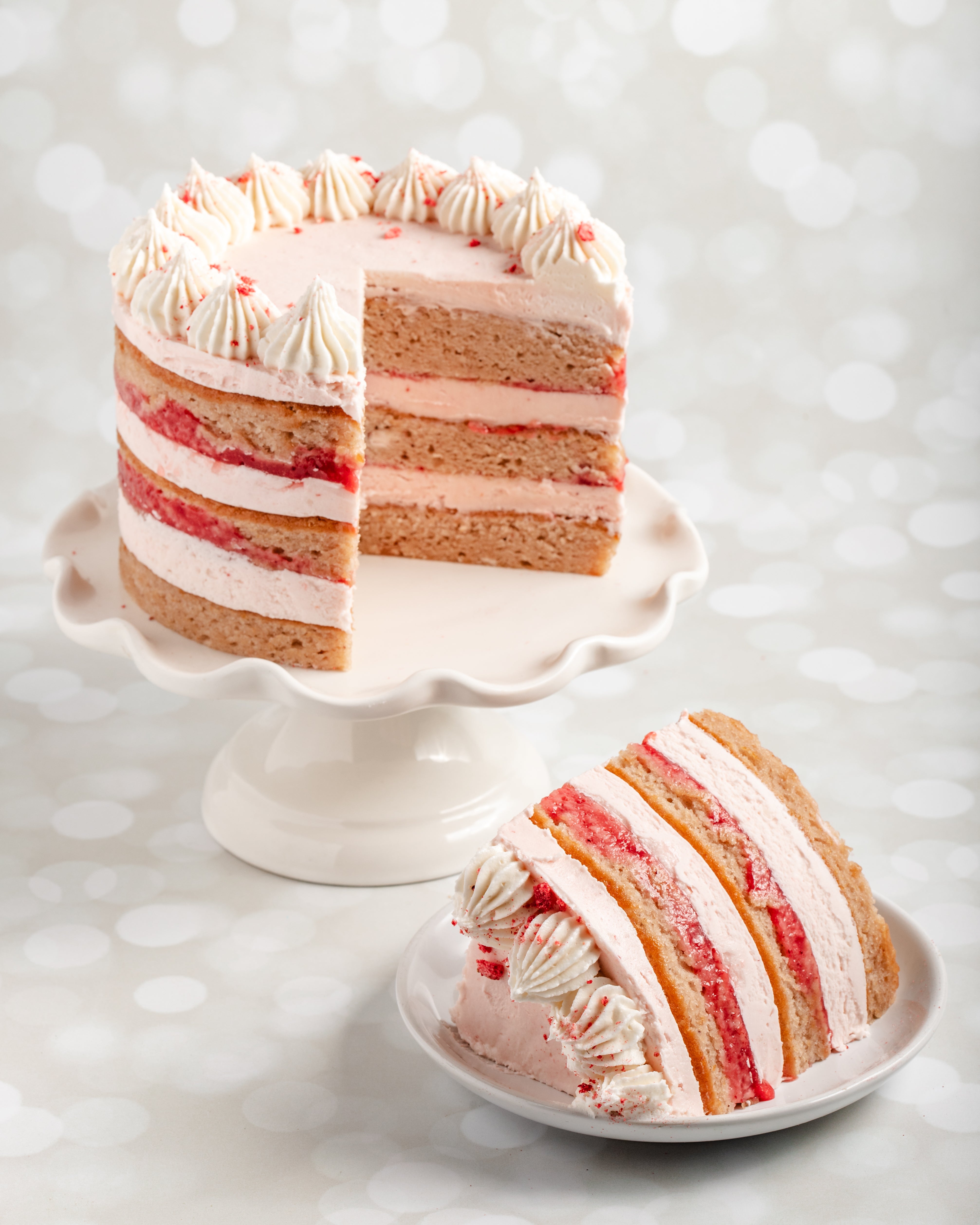 Strawberries & Champagne Cake – Desserts by Sprinkled Sweetness